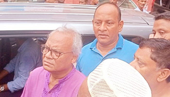 কুমিল্লায় খালেদা জিয়া'র পেট্রোল বোমা হামলা মামলার চার্জ গঠনের তারিখ পিছিয়েছে