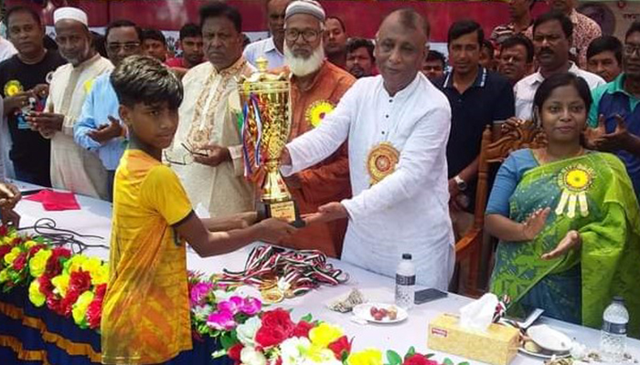 'নতুন প্রজন্মকে বঙ্গবন্ধু ও বঙ্গমাতার আদর্শ নিয়ে জীবন ধারণ করতে হবে'