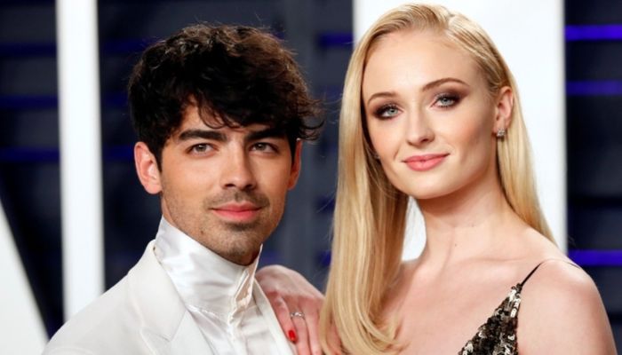 প্রিয়াঙ্কার ভাসুরকে ছেড়ে অন্য পুরুষে মজেছেন সোফি!