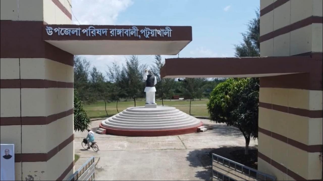 সাবমেরিন ক্যবলের বিদ্যুৎ বদলে দিয়েছে রাঙ্গাবালীর মৎস্য খাত