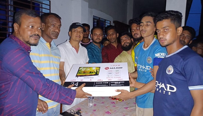 কটুরাকান্দি হেলেঞ্চাহাটিতে আট দলীয় ফুটবল টুর্নামেন্টের ফাইনাল সম্পন্ন