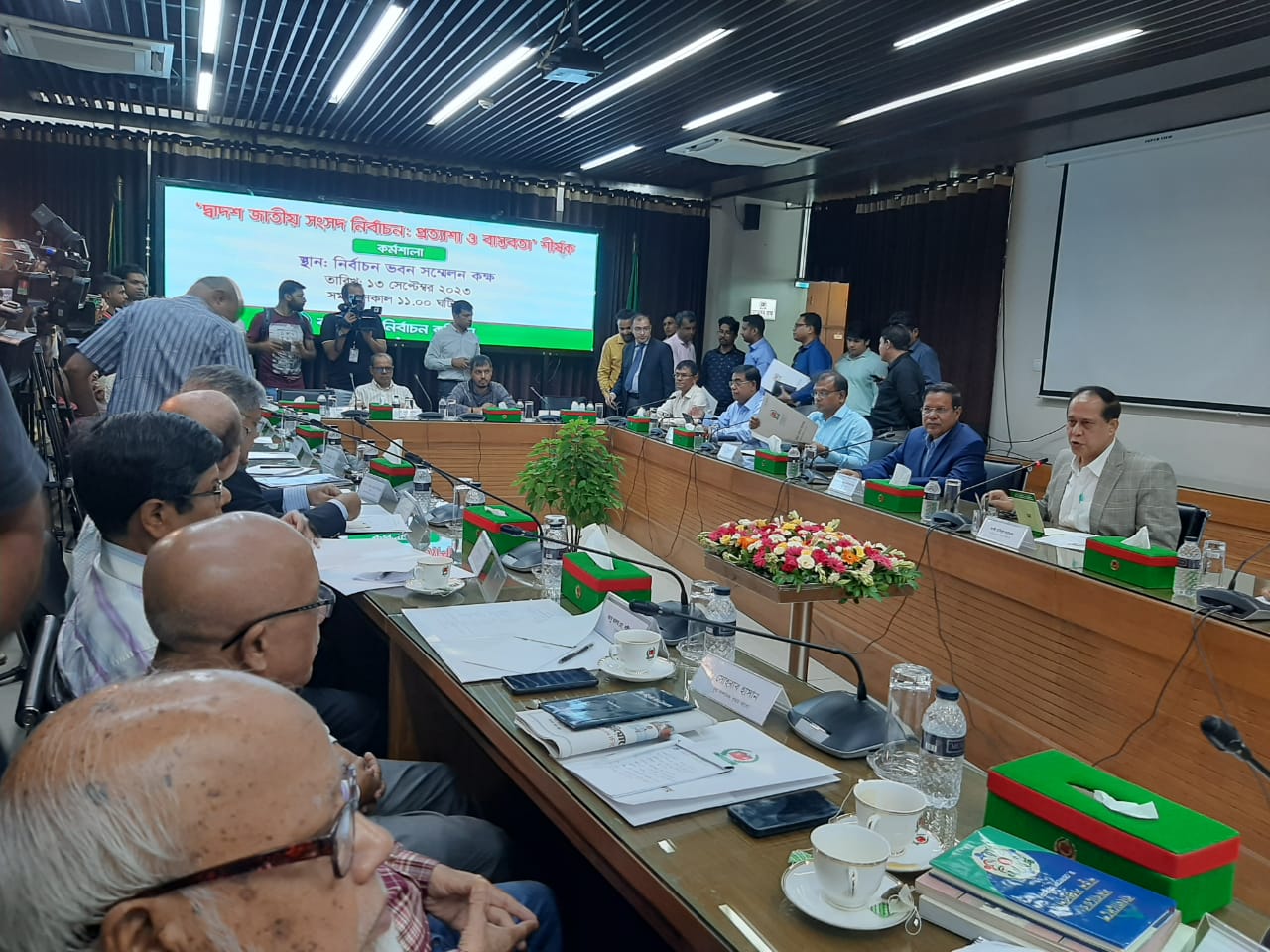 বিদেশি রাষ্ট্রদূতদের অতটা আমলে নেয়ার দরকার নেই