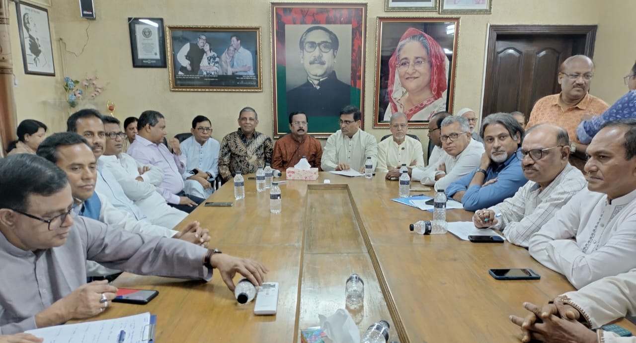 মাঠ ছাড়বে না আওয়ামী লীগ, পাল্টা কর্মসূচির ঘোষণা