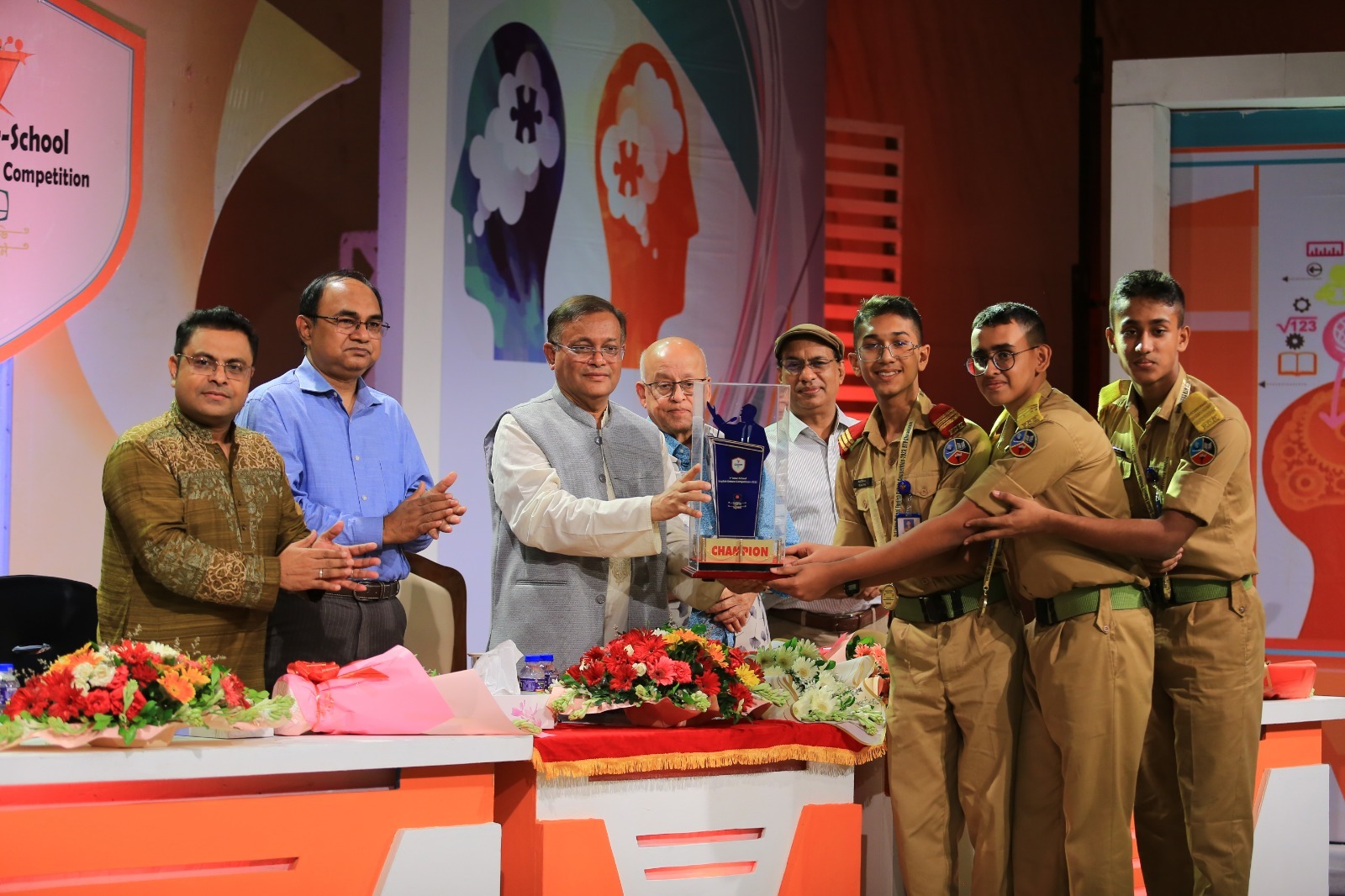 যুক্তিসংগত বিতর্ককে স্বাগত জানায় বর্তমান সরকার : তথ্যমন্ত্রী
