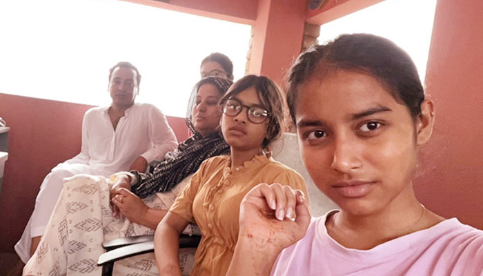 বাসায় ফিরলেন বরখাস্ত ডিএজি এমরান