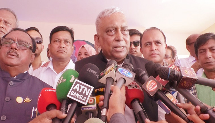 আমেরিকা সবাইকে ভিসা দেয় না