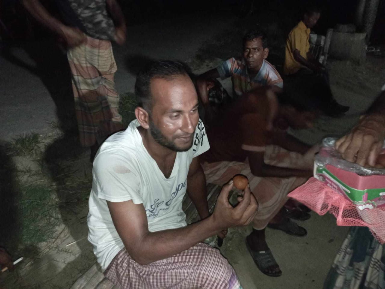 দুর্গাপুরের ইউএনও সোহেল রানার বদলির খবরে মিষ্টি বিতরণ!