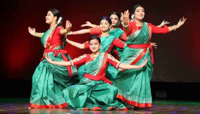 নাচের ছন্দে বর্ণিত হলো সম্প্রীতির বারতা