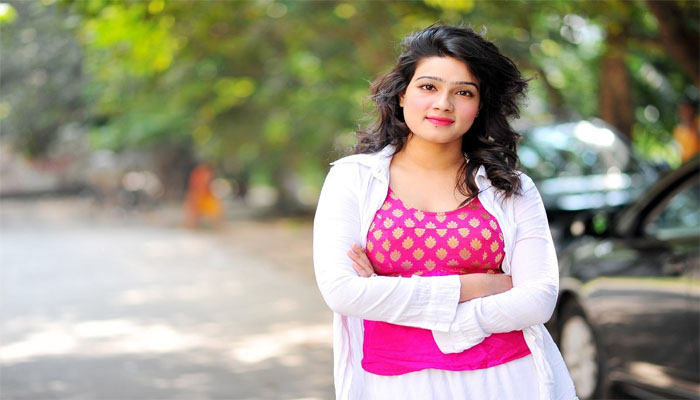 ‘ডার্ক ওয়ার্ল্ড’ সিনেমায় থাকছেন না মাহি
