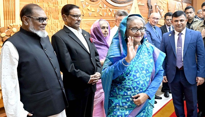 বেলজিয়ামের উদ্দেশে ঢাকা ছাড়লেন প্রধানমন্ত্রী