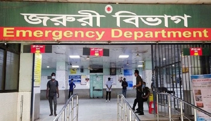 রাজধানীতে ছিনতাইকারীর ছুরিকাঘাতে মাদ্রাসাছাত্র আহত