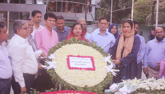জাতির পিতার প্রতি শ্রদ্ধা নিবেদন, সিনিয়র সচিব জাঁকিয়া সুলতানার