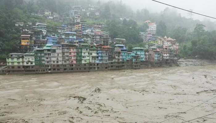 সিকিমে বন্যায় লাশ ভেসে আসছে বাংলাদেশেও