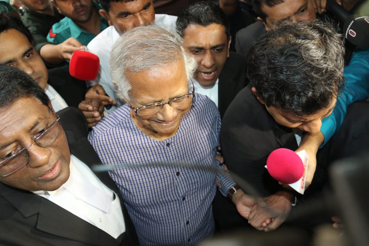 ড. ইউনূসকে জিজ্ঞাসাবাদ করছে দুদক