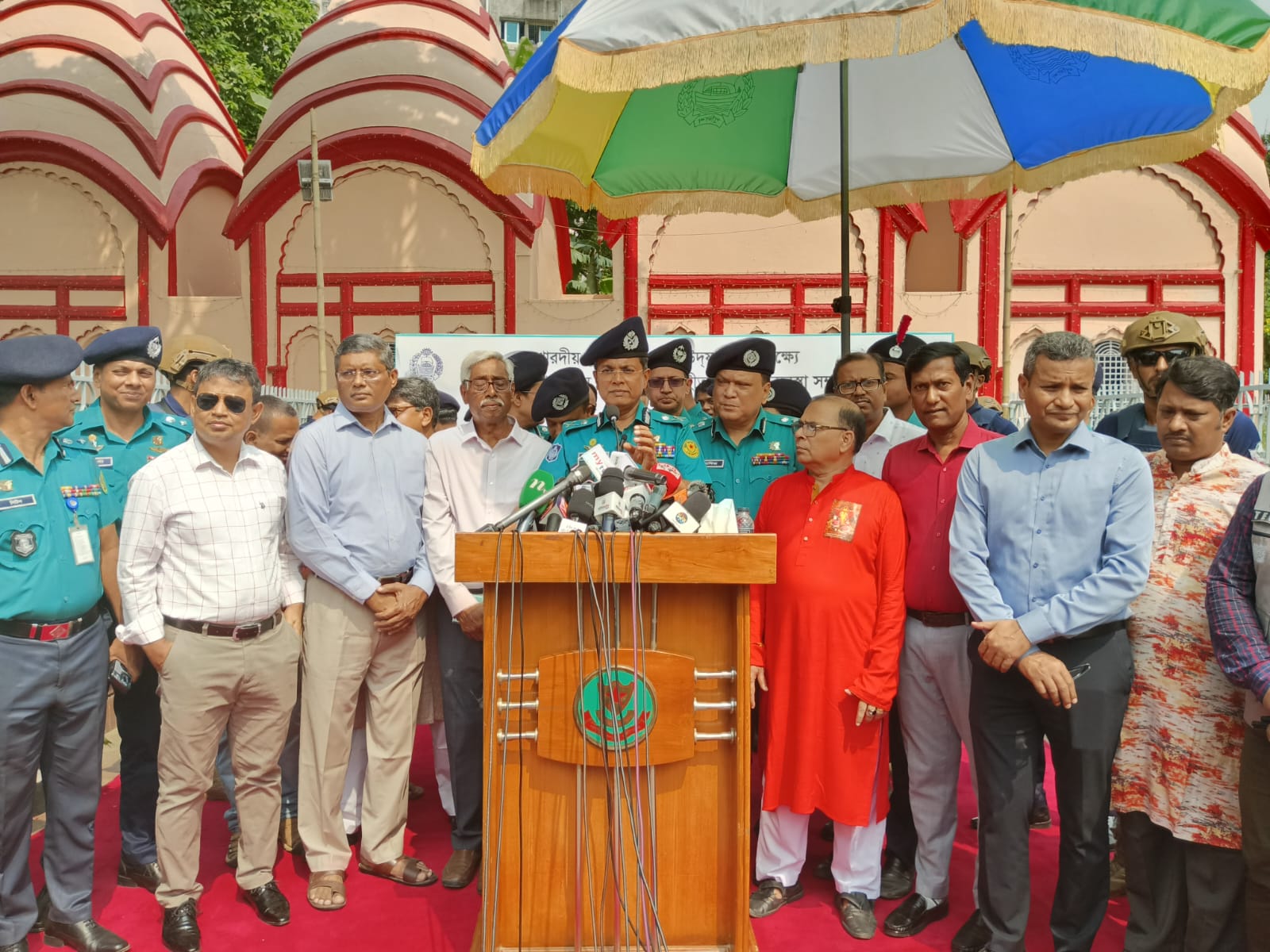 দুর্গাপূজায় নিরাপত্তার ঘাটতি নেই