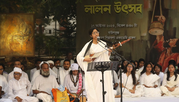 শিল্পীর কণ্ঠে মূর্ত হয়ে উঠেছিলেন মহাত্মা লালন