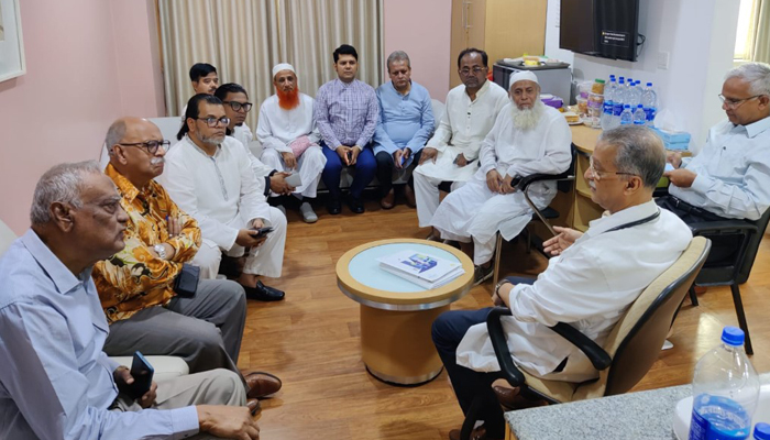 খালেদা জিয়ার স্বাস্থ্যের খোঁজ নিলেন ১২ দলীয় জোটের শীর্ষ নেতারা