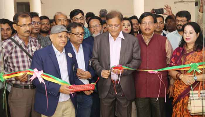 ভরাডুবি জেনেই নির্বাচন প্রতিহতের অপচেষ্টায় বিএনপি