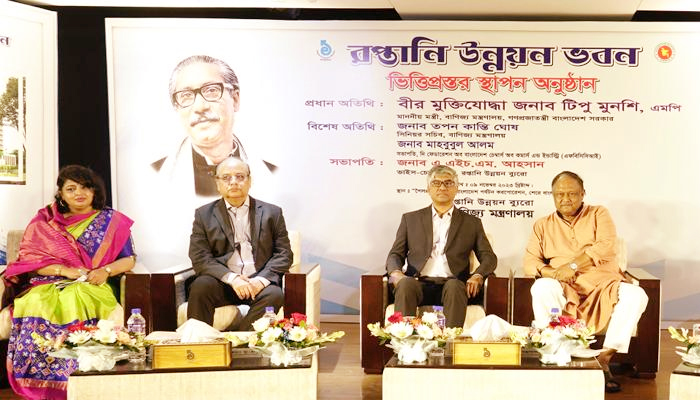 রপ্তানি বাড়াতে লাল ফিতার দৌরাত্ম্য দূর করতে হবে