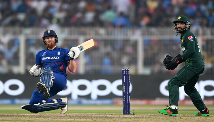 পাকিস্তানকে ৩৩৮ রানের টার্গেট দিল ইংল্যান্ড