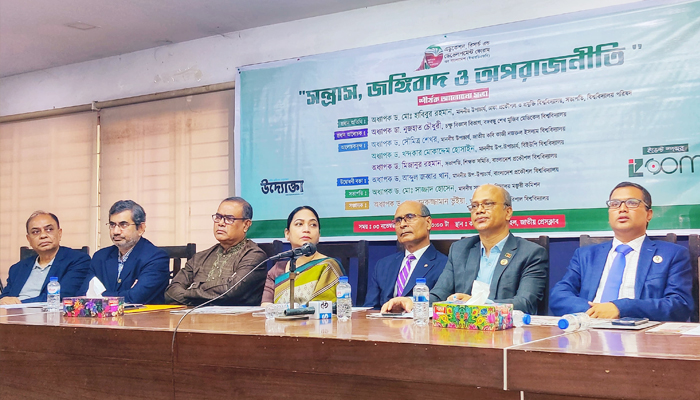 পিছনের দরজা দিয়ে ক্ষমতায় আসতে অপশক্তিগুলো জ্বালাও-পোড়াও করছে