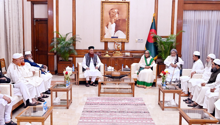 নির্বাচনে অংশ নিতে প্রধানমন্ত্রীর সঙ্গে ৯ দলের সাক্ষাৎ