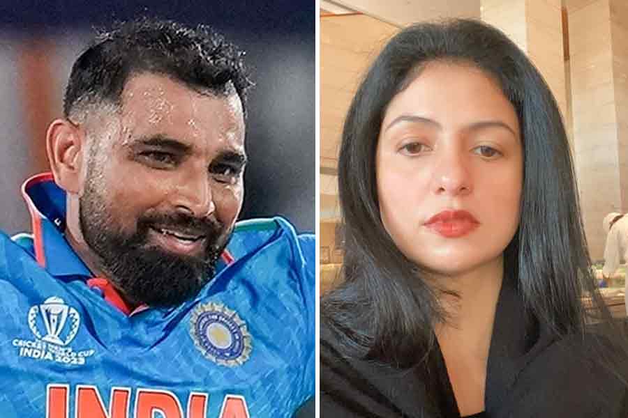 শামিকে নিয়ে দুই নারীর টানাটানি!