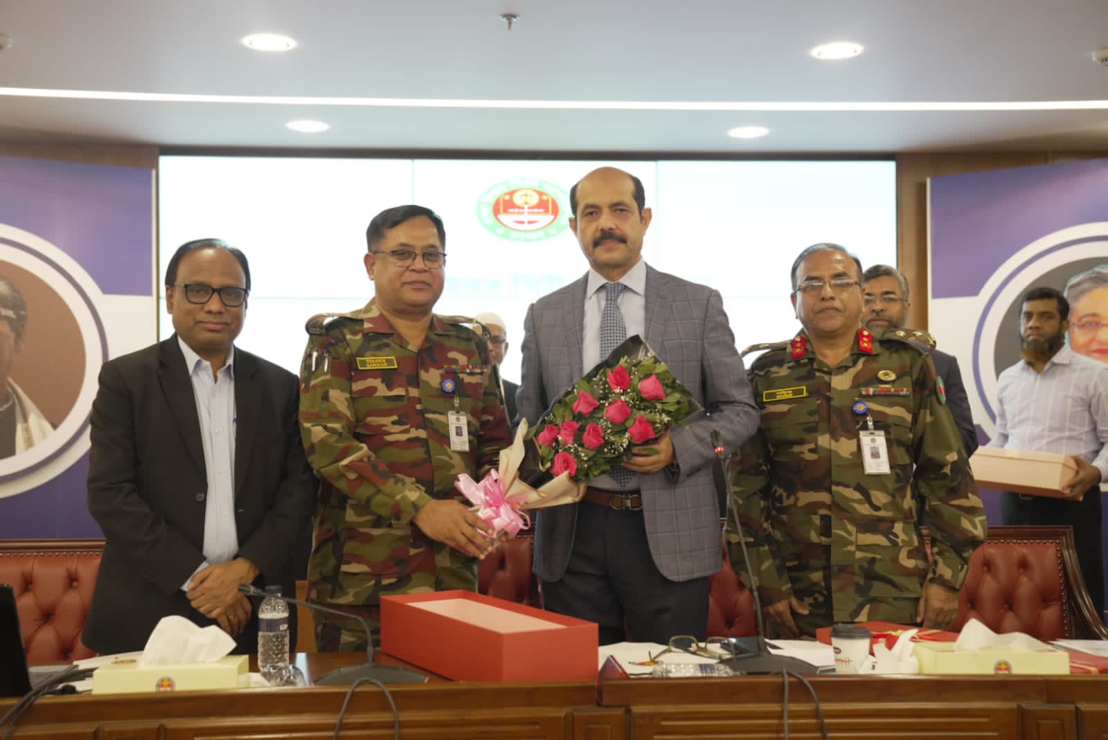 বীর মুক্তিযোদ্ধা-শিল্পী-সাহিত্যিকদের নামে হবে সড়ক