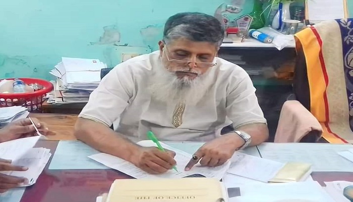 সড়ক দুর্ঘটনায় প্রাণ গেলো অধ্যক্ষের