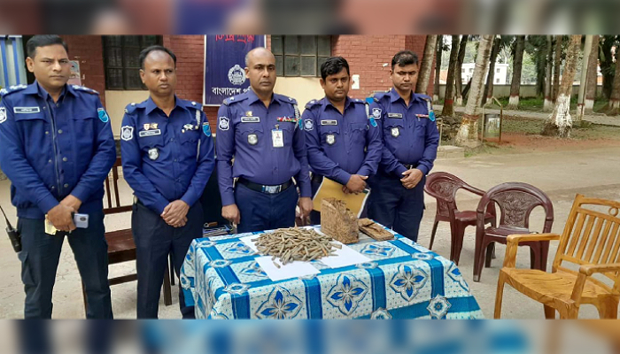 বোয়ালমারীতে ৩৪০ রাউন্ড গুলি উদ্ধার