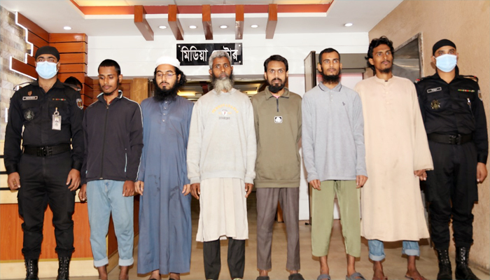 ‘আনসার আল ইসলামে’র আল-কায়েদা মতাদর্শী ৬ সদস্য গ্রেপ্তার