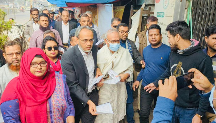 কেউ ভোটকেন্দ্রে যাবেন না, অন্যকেও যেতে না বলুন