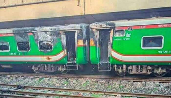 ট্রেনে আগুনের ঘটনায় তদন্ত কমিটি গঠন