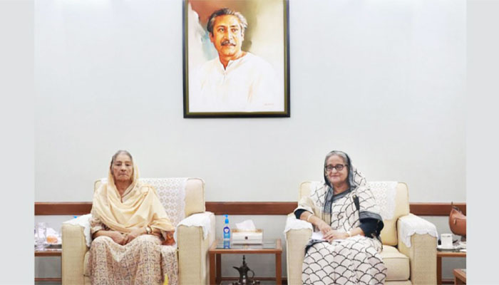 গণভবন থেকে বেরিয়ে যা বললেন রওশন এরশাদ