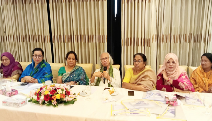 নানা প্রতিবন্ধকতা নিয়ে কাজ করছেন তৃণমূলের নারী নেত্রীরা