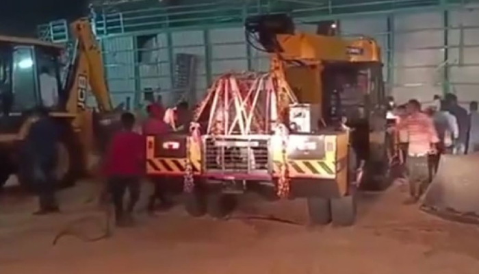 কর্নাটকে শস্যের স্তূপের নিচে ১০ শ্রমিক চাপা