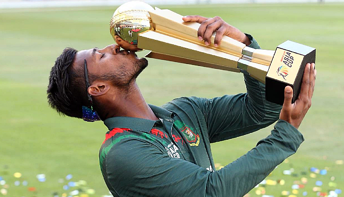 বিকেলে দেশে ফিরছে যুব চ্যাম্পিয়নরা