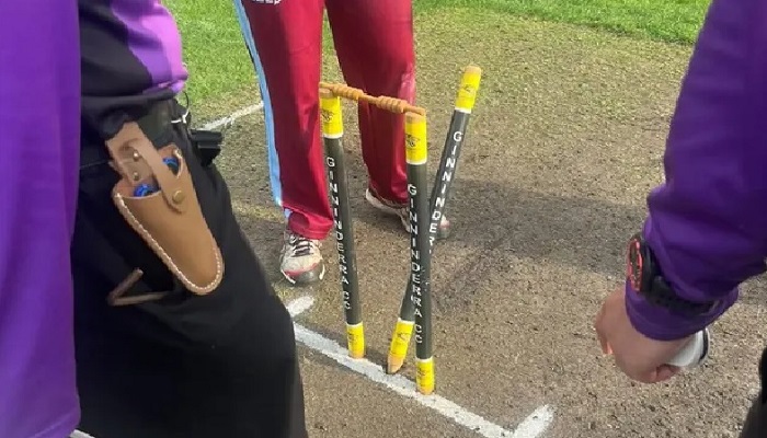স্টাম্প হেলে গেল তবুও আউট নন ব্যাটার!