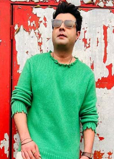 স্কুলে টিফিন বিক্রি করতেন বরুণ শর্মা!