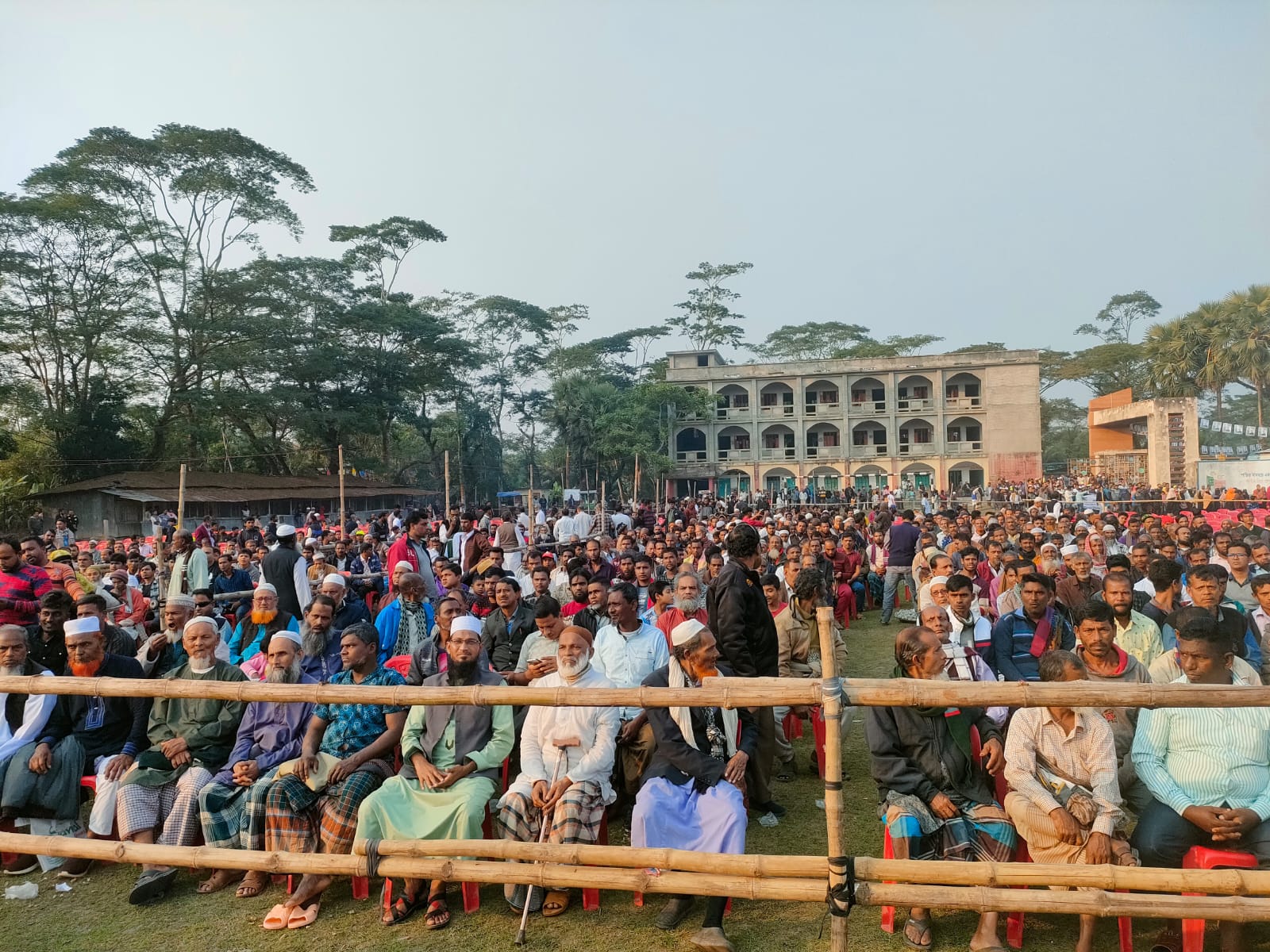 জননেত্রী শেখ হাসিনা দেশকে উন্নত ও স্মার্ট বাংলাদেশে পরিণত করেছে