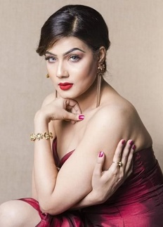 মাহির পা ধুয়ে দিলেন আদিবাসী নারীরা