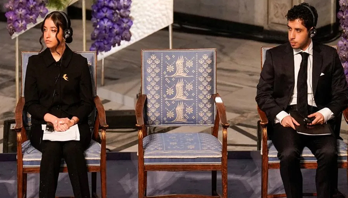 কারাবন্দী নার্গিসের হয়ে নোবেল পুরস্কার নিলেন যমজ সন্তানেরা