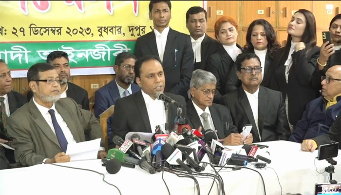 আদালত বর্জনের ঘোষণা বিএনপিপন্থি আইনজীবীদের