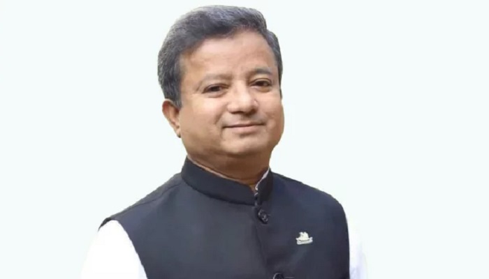 শিবগঞ্জে এখনো ঝুলছে নৌকার ব্যানার-ফেস্টুন