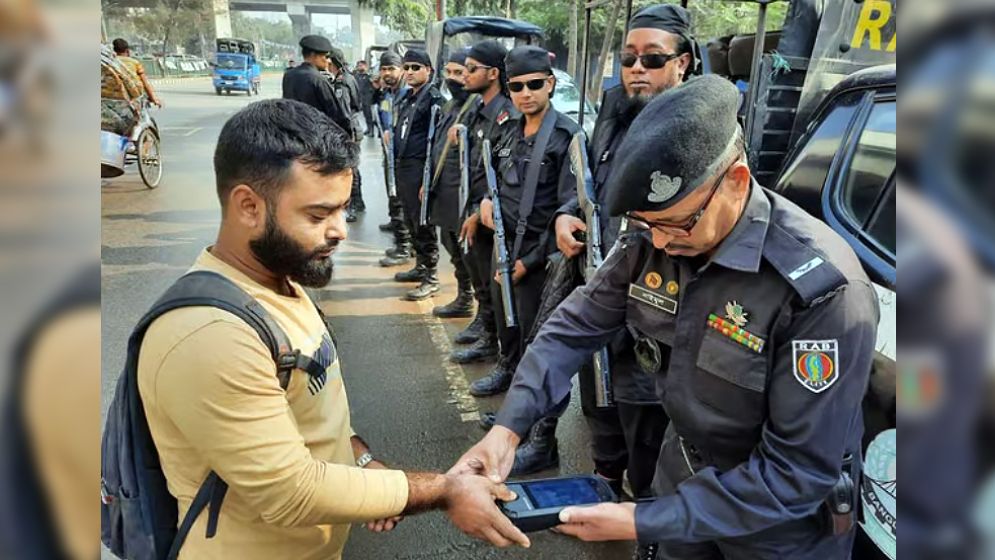 বিশৃঙ্খলা ঠেকাতে ‘ওআইভিএস’ নিয়ে মাঠে নামছে র‌্যাব