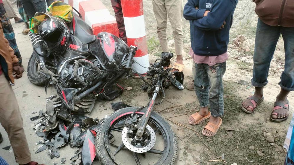 নসিমন-মোটরসাইকেল সংঘর্ষে পিতা-পুত্র নিহত 