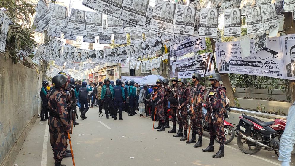 ফলাফল শিটে আগেই এজেন্টদের সই, কারচুপির অভিযোগে কেন্দ্রে উত্তেজনা