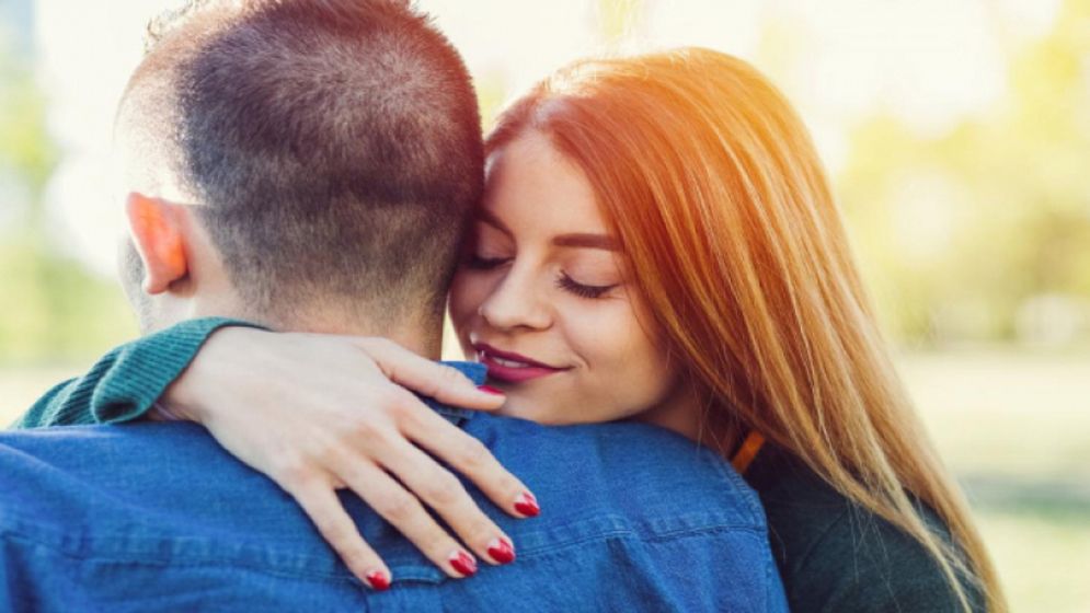 পুরুষসঙ্গীর গন্ধেই দূর হবে ক্লান্তি, দাবি গবেষণায়