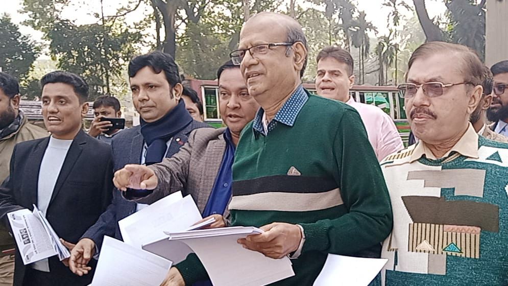 ভোট বর্জনের আহ্বানে রাজধানীতে লিফলেট বিতরণ এ্যাব‘র