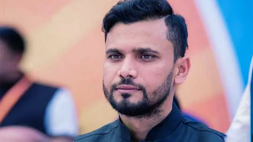 মাঠের ক্যাপ্টেন থেকে এবার এমপিদের ক্যাপ্টেন
